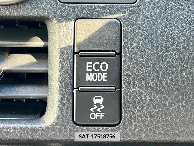 Toyota VOXY 2020-11 346677-16
