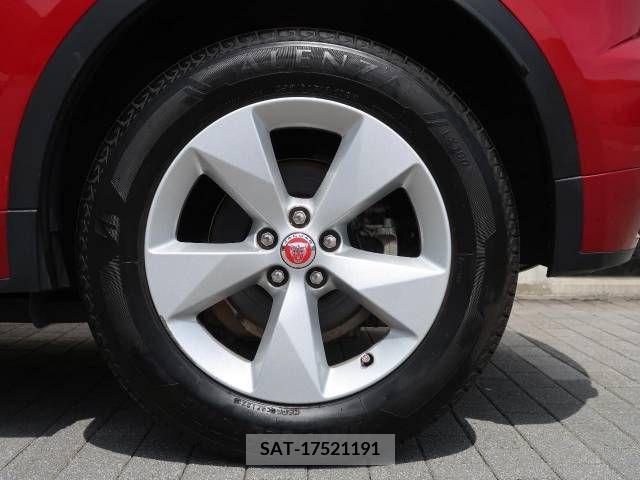 Jaguar E-PACE 2019-03 233510-17