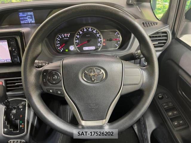 Toyota VOXY 2016-02 394952-11