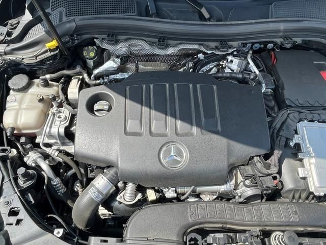 Mercedes Benz GLA-CLASS 2020-10 11214-15