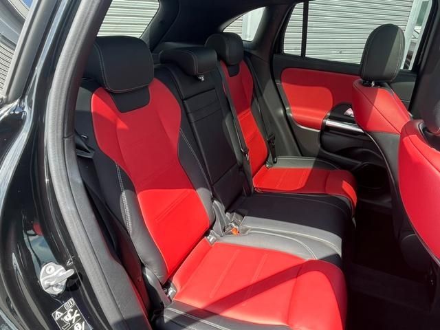 Mercedes Benz GLA-CLASS 2020-10 11214-13