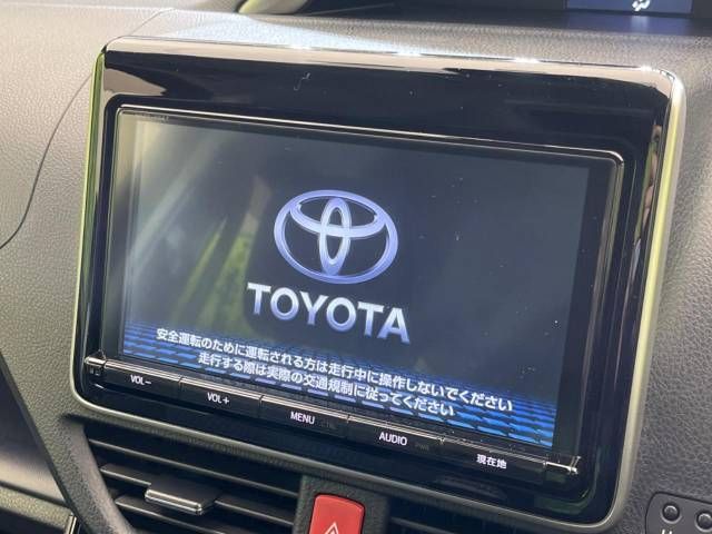 Toyota VOXY 2017-05 192503-5