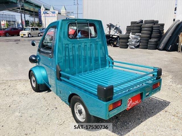 Daihatsu MIDGET II 1996-01 246843-6
