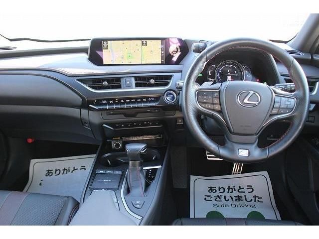 Lexus UX 2020-03 191855-14