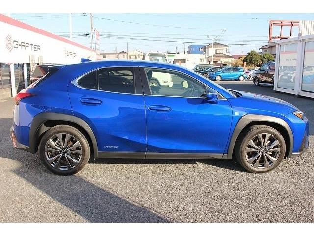 Lexus UX 2020-03 191855-8