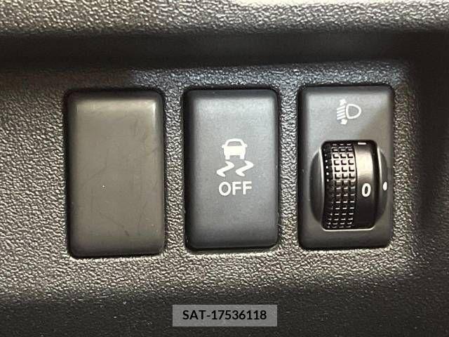 Nissan MARCH 2016-02 363195-6