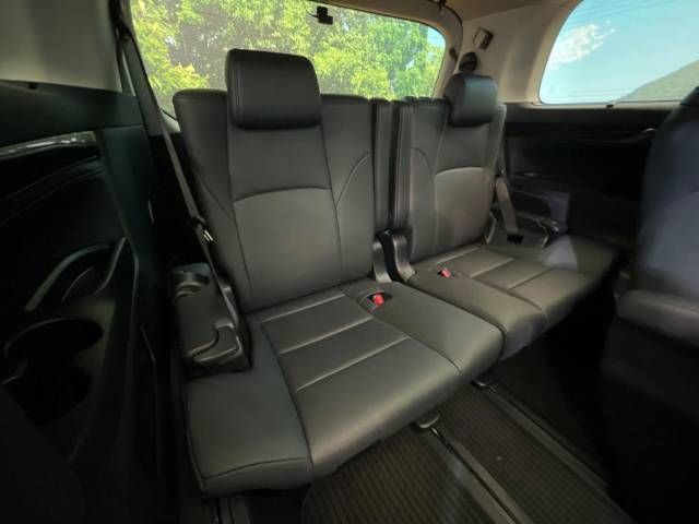 Toyota ALPHARD 2021-04 10688-11