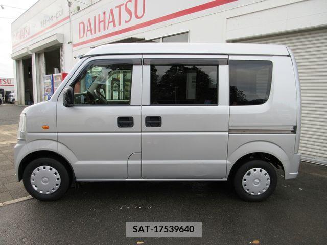 Suzuki EVERY 2012-07 214425-4
