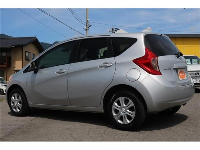 Nissan NOTE 2015-11 11527-1