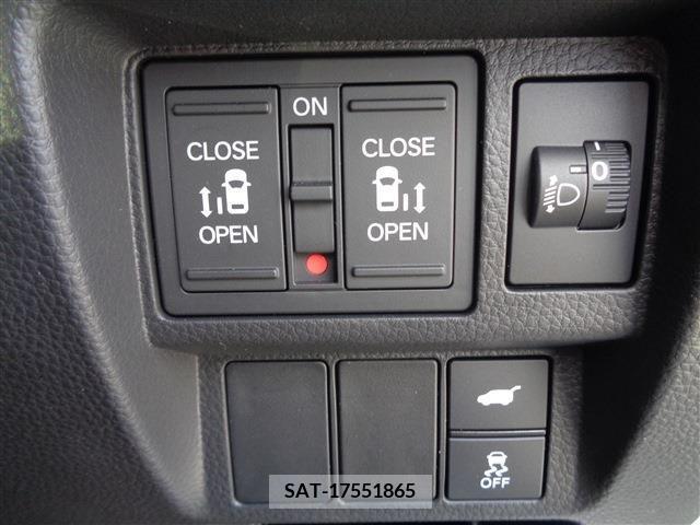 Honda STEP WGN 2023-08 385651-23