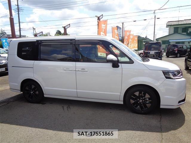 Honda STEP WGN 2023-08 385651-2
