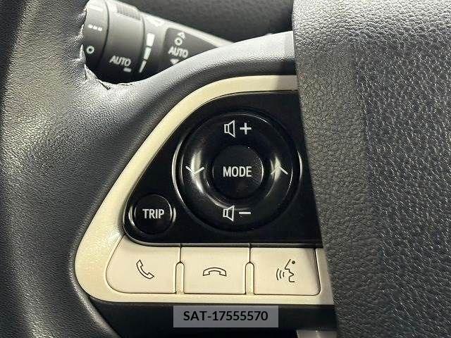 Toyota PRIUS 2017-06 393306-9