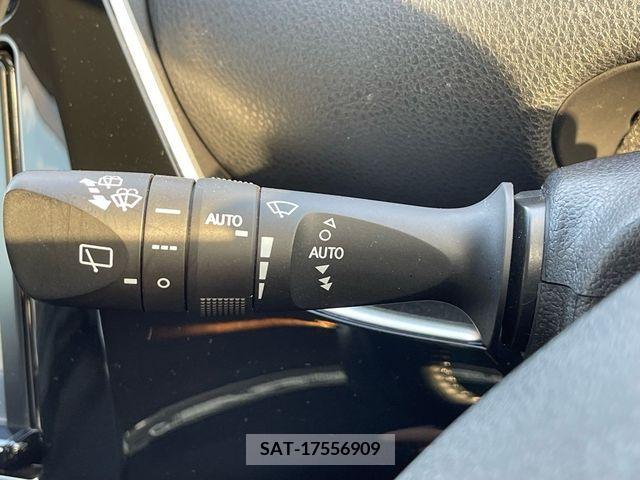 Toyota PRIUS 2018-02 377874-24