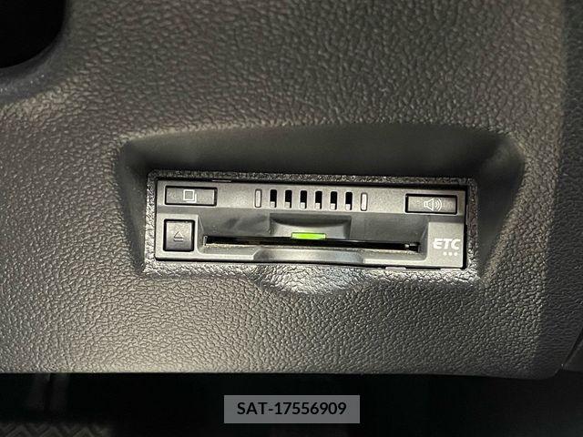 Toyota PRIUS 2018-02 377874-21