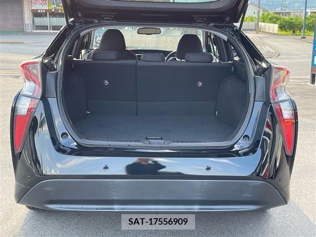 Toyota PRIUS 2018-02 377874-13