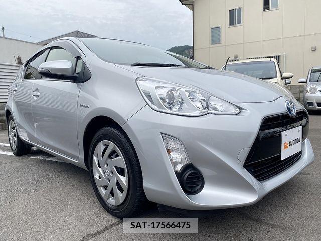 Toyota AQUA 2015-03 314231-1