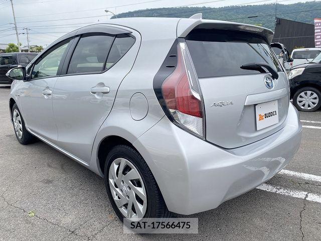 Toyota AQUA 2015-03 314231-8