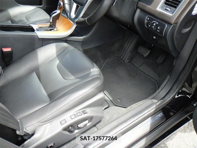 Volvo XC60 2016-12 374506-29