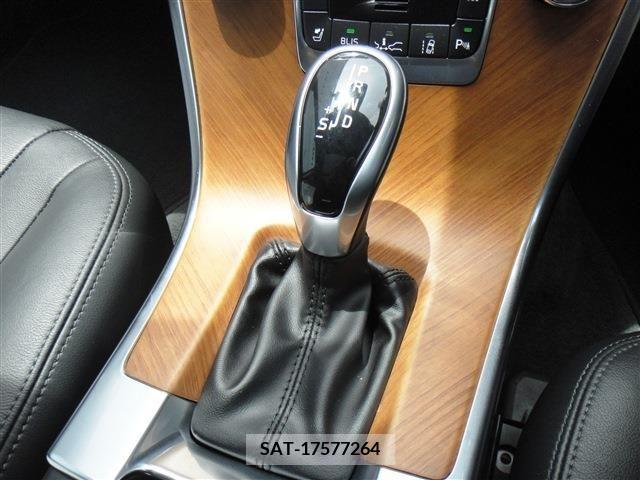 Volvo XC60 2016-12 374506-13