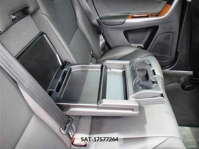 Volvo XC60 2016-12 374506-28