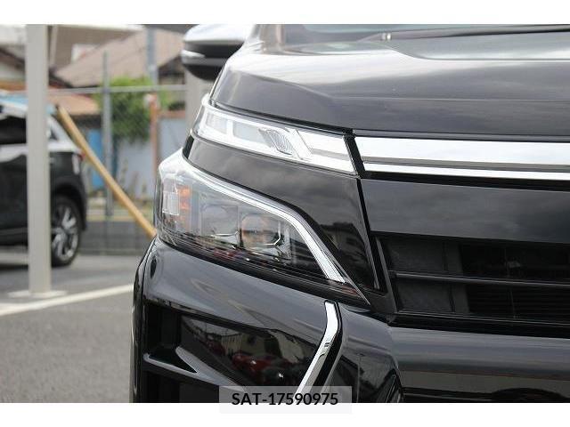 Toyota VOXY 2020-11 289095-9