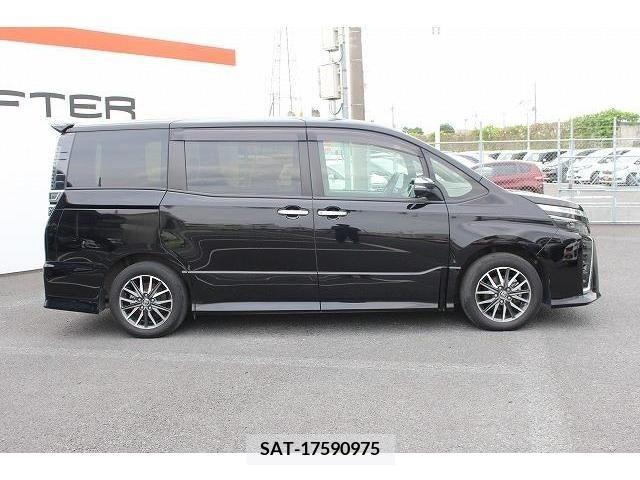 Toyota VOXY 2020-11 289095-6