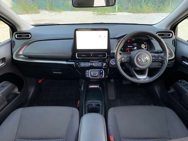 Toyota AQUA 2021-08 12215-1