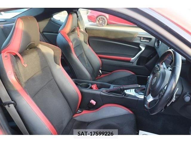 Toyota 86 2017-08 221798-12