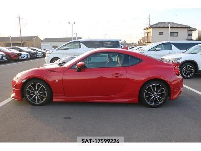 Toyota 86 2017-08 221798-8