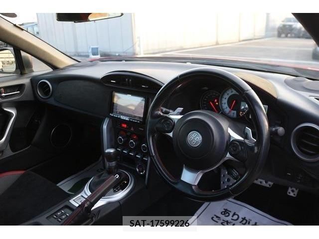 Toyota 86 2017-08 221798-15