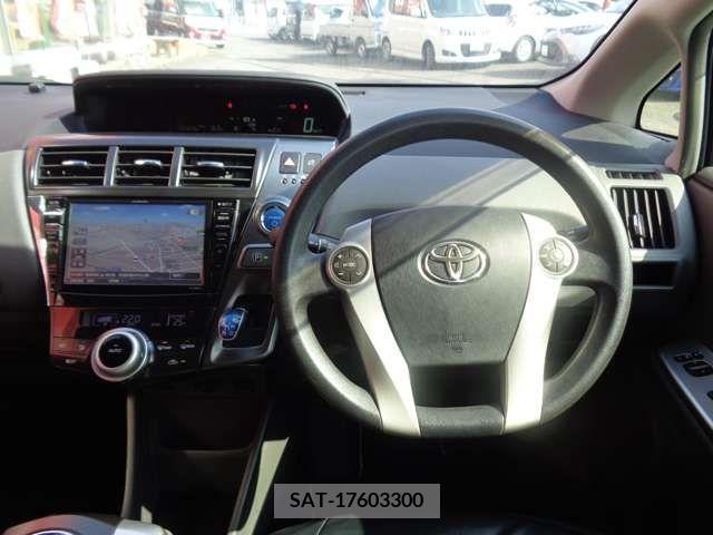 Toyota PRIUS ALPHA 2014-02 282421-12