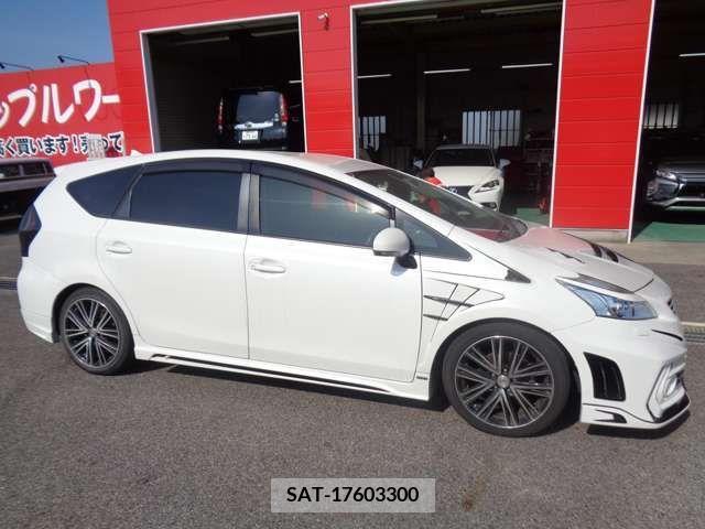 Toyota PRIUS ALPHA 2014-02 282421-4