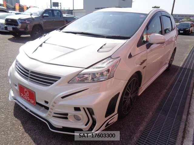 Toyota PRIUS ALPHA 2014-02 282421-2