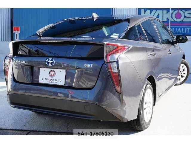 Toyota PRIUS 2016-12 224510-8