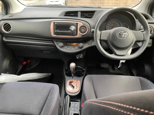 Toyota VITZ 2013-10 188215-1