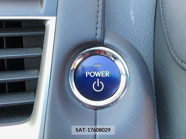 Lexus HS 2011-11 210559-17