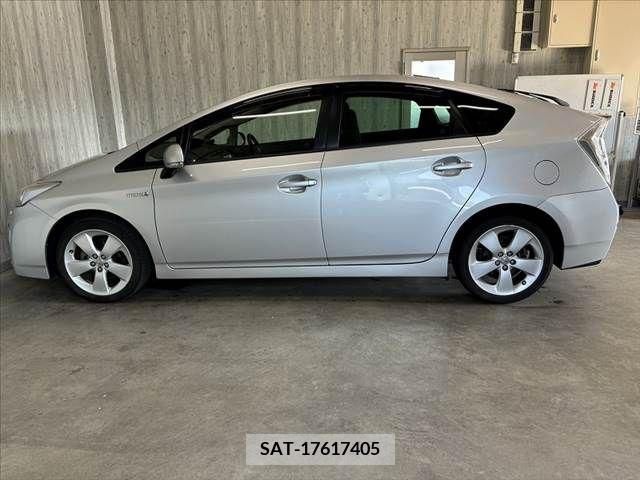 Toyota PRIUS 2009-09 366525-11