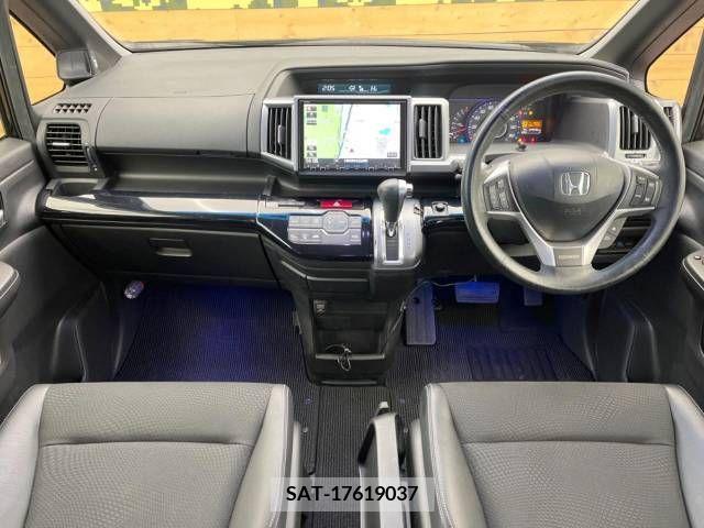 Honda e 2012-08 205894-1