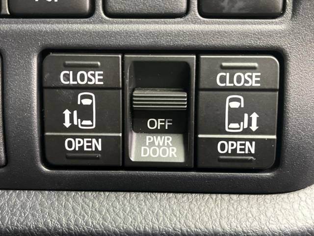 Toyota VOXY HYBRID 2019-01 193197-6