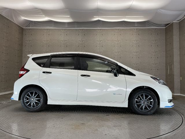 Nissan NOTE 2019-03 11923-13