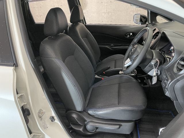 Nissan NOTE 2019-03 11923-3