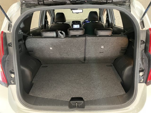 Nissan NOTE 2019-03 11923-7