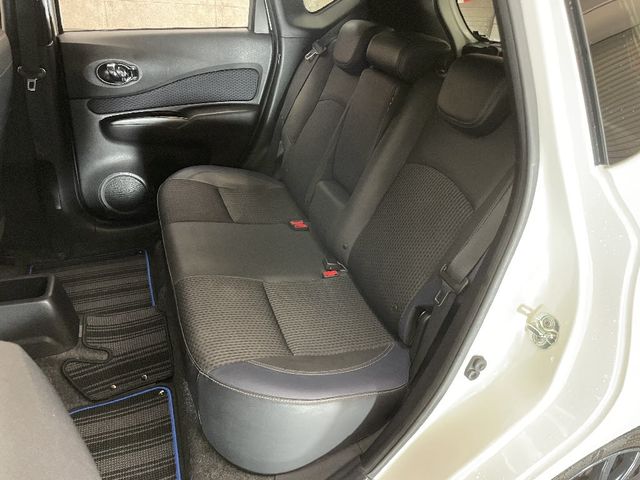 Nissan NOTE 2019-03 11923-6