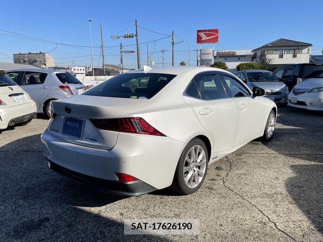 Lexus IS 2013-11 221921-1