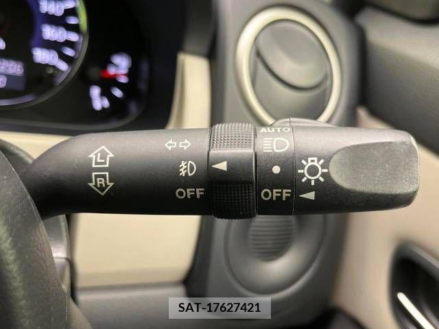 Mazda VERISA 2014-03 301820-6