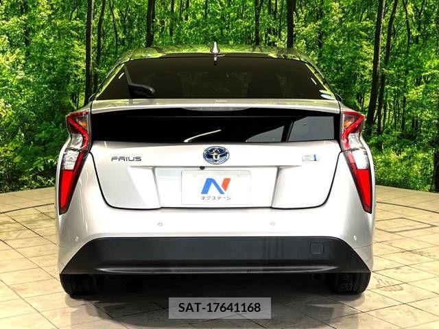 Toyota PRIUS 2018-02 366596-17