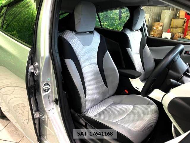 Toyota PRIUS 2018-02 366596-13