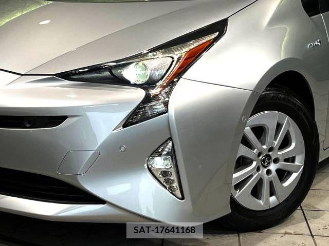 Toyota PRIUS 2018-02 366596-11