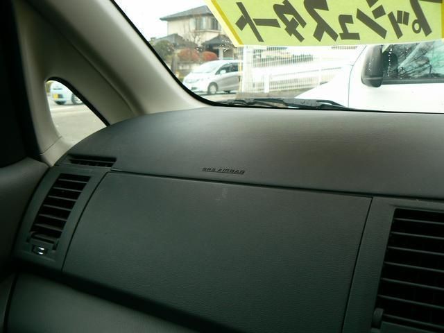Toyota ISIS 2010-01 181843-12