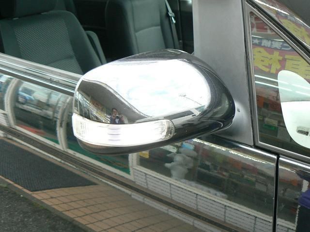 Toyota ISIS 2010-01 181843-23